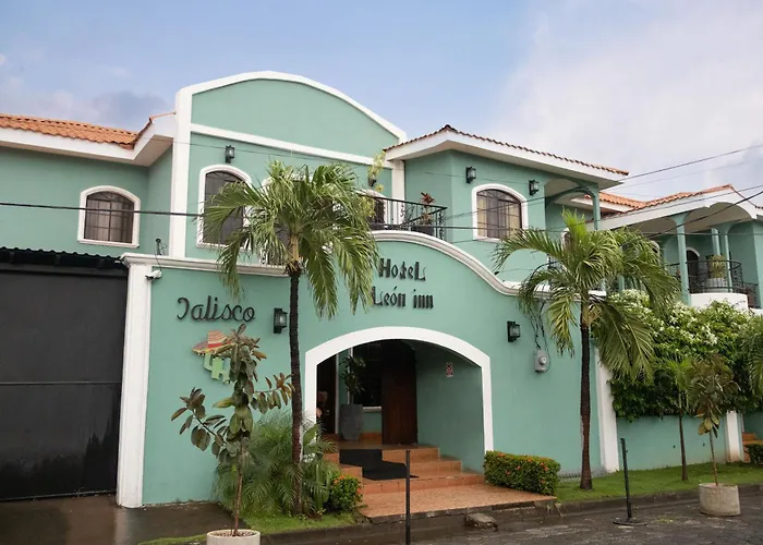 Hotel León Inn