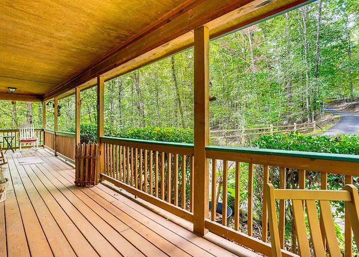Hot Tub & Hikes: Dahlonega Cabin - 4 Mi To Town!
