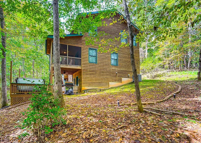 Hot Tub & Hikes: Dahlonega Cabin - 4 Mi To Town!