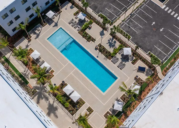 Governors Village - 1,2,3&4 Bedroom Apartments on Seven Mile Beach Corridor