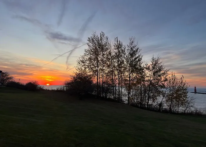 Harbor Inn Algoma