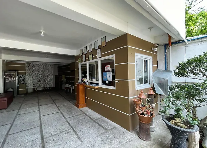 Captains Suites Albay