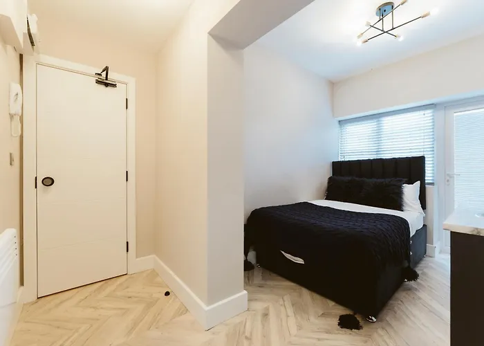 West Drayton Self Contained Studios