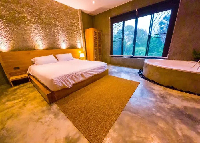 R resident resort