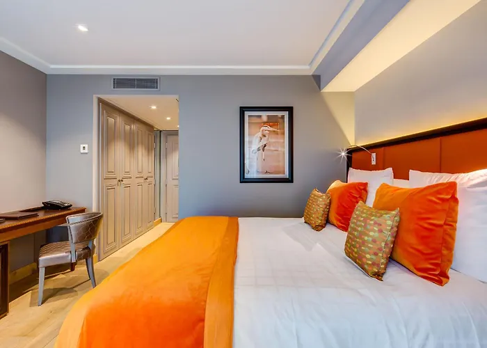 Hotel Bristol