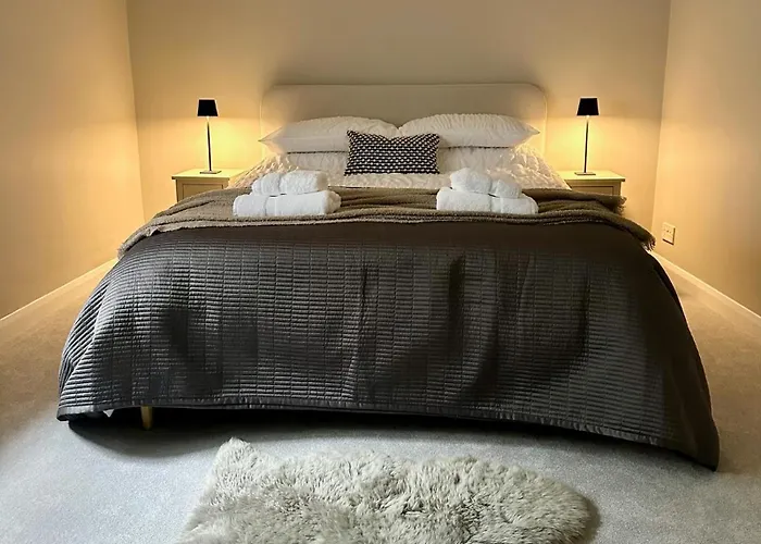 Castle View Apartments - The Hideout