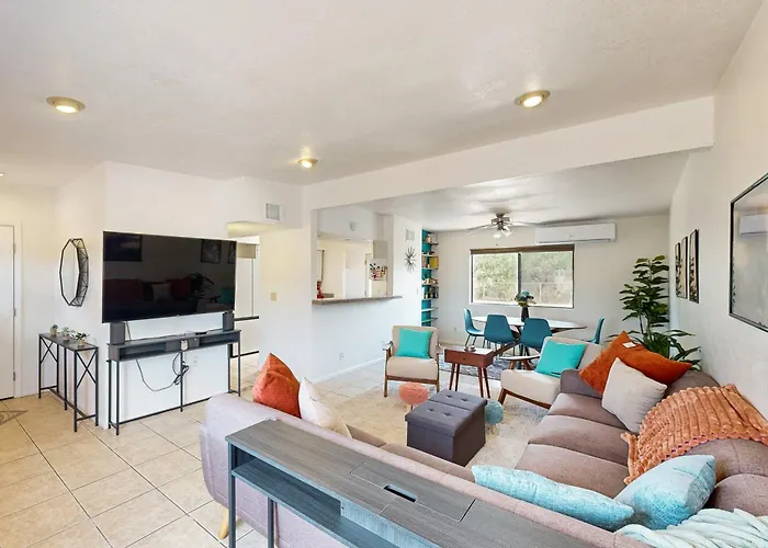 Dog-Friendly Home W/ Fenced Yard In Sierra Vista!