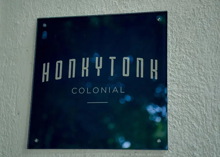 Honky Tonk Colonial
