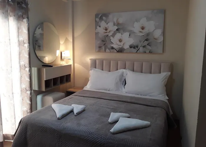Qiqi Hotel