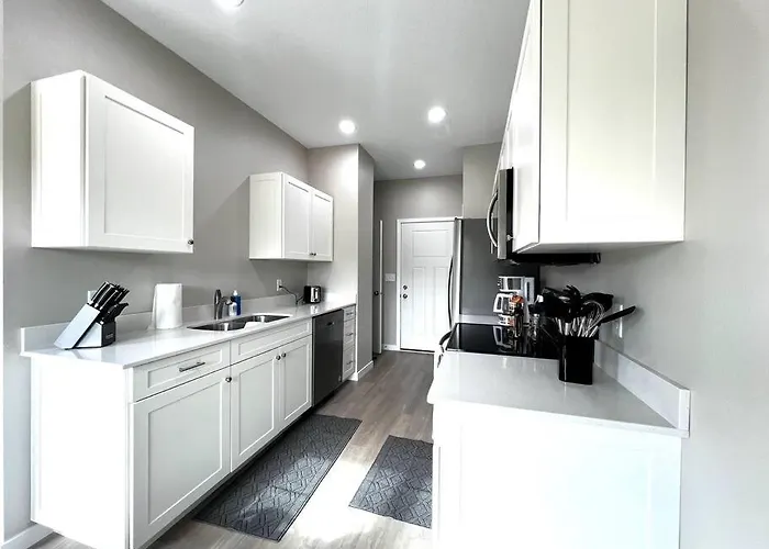 Central Cedar Falls Townhome - King Beds!