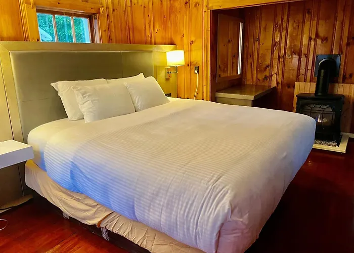 White Mountain Cottages