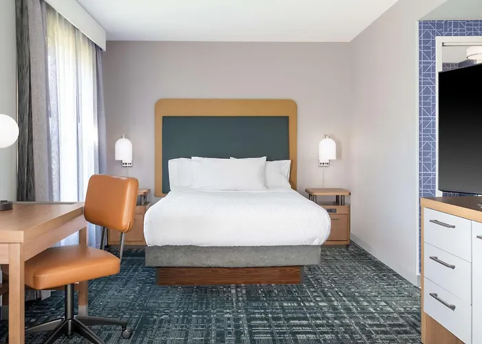 Homewood Suites By Hilton Detroit-Troy