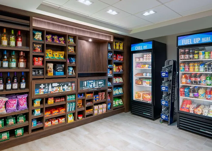 Hampton Inn & Suites Cleveland-Beachwood