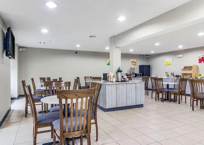 Quality Inn & Suites Grove City-Outlet Mall