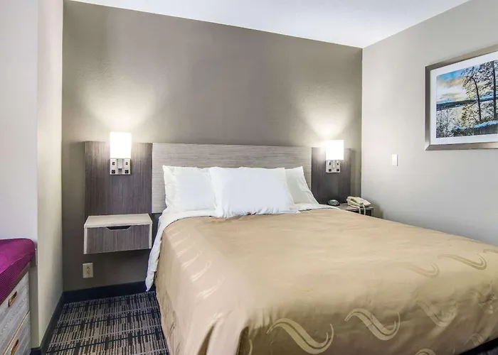 Quality Inn & Suites Grove City-Outlet Mall