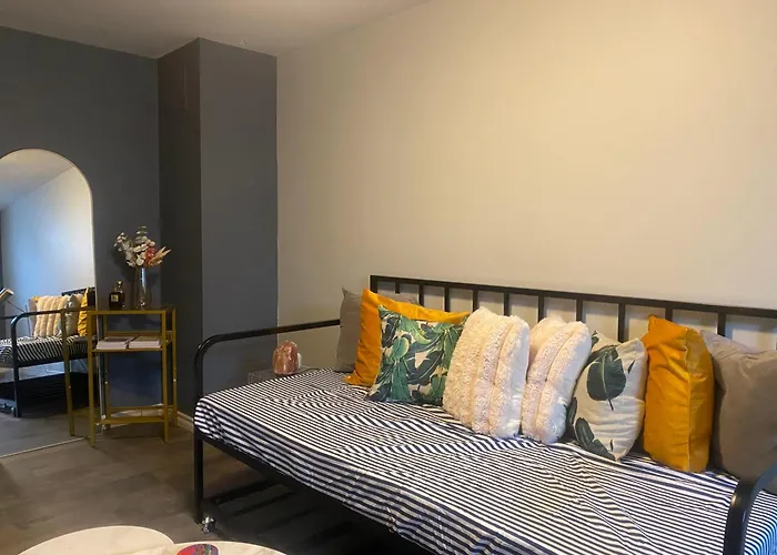 Family Comfort Stay - 2 Bedroom Apartment