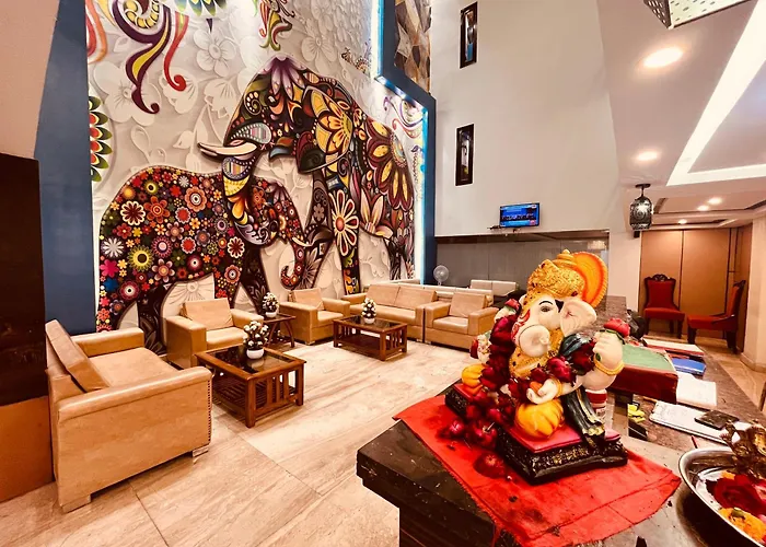 Hotel The Gold Inn - Walking Distance From Gaffar Market Karol Bagh Delhi