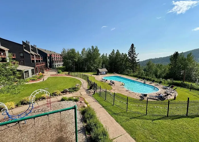 Ski-In/Ski-Out Condo | Hot Tub + Mountain Views