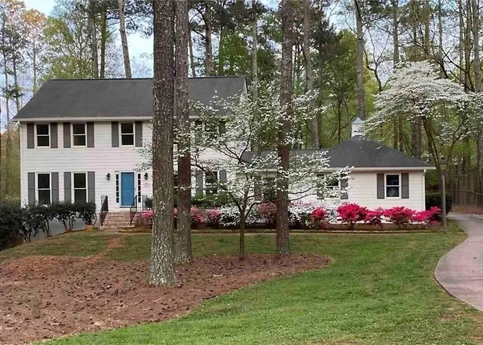 Colonial Stay- 7 Br-Up To 14 Guests