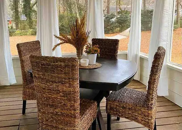 Colonial Stay- 7 Br-Up To 14 Guests