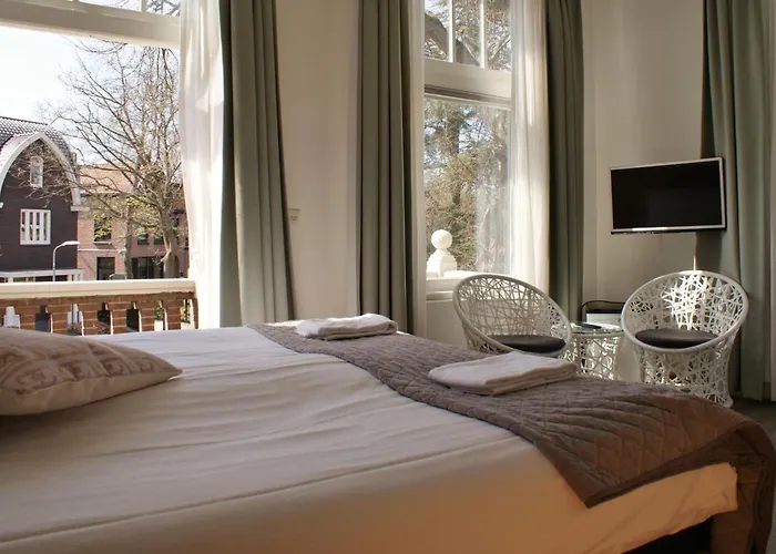 Dijkstra Hotels