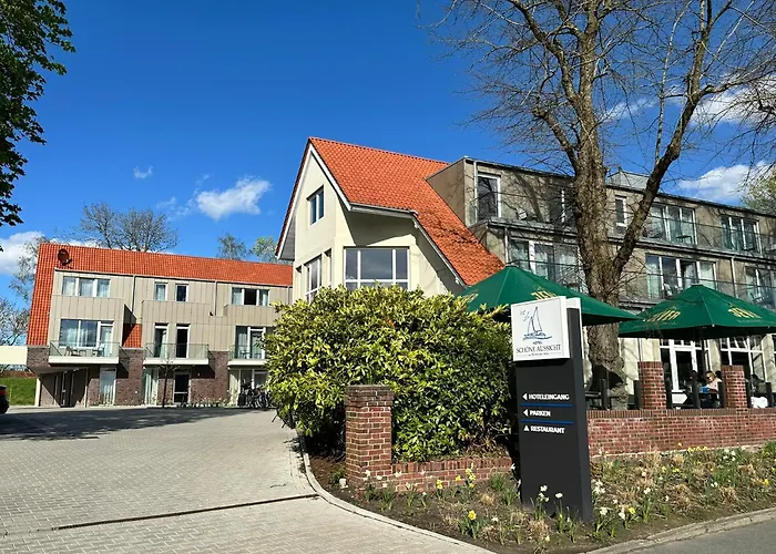 Hotel Schoene Aussicht, Stilvoll Modern, Direkt Am Ruestersieler Hafen
