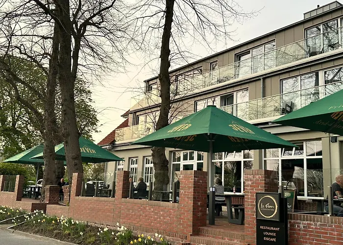 Hotel Schoene Aussicht, Stilvoll Modern, Direkt Am Ruestersieler Hafen