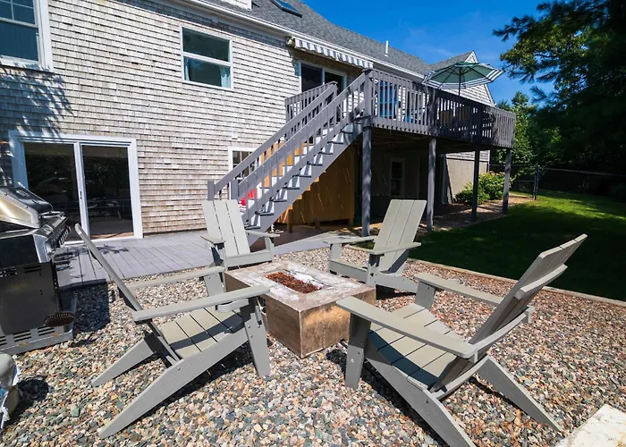 Pond Front Home W Game Room Dog Friendly