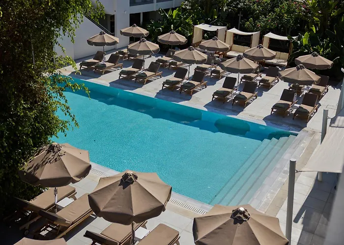 Nissi Park Hotel