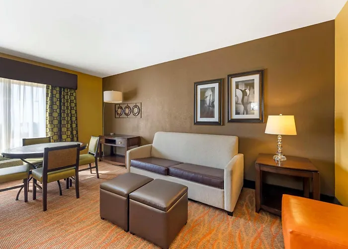 Best Western Plus Tupelo Inn & Suites