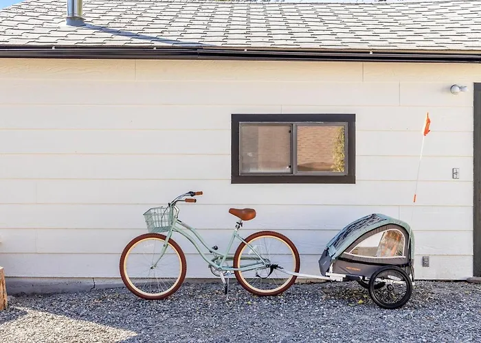 Hot Tub 4 Baths 4 Bedrooms Montana Themed Bikes