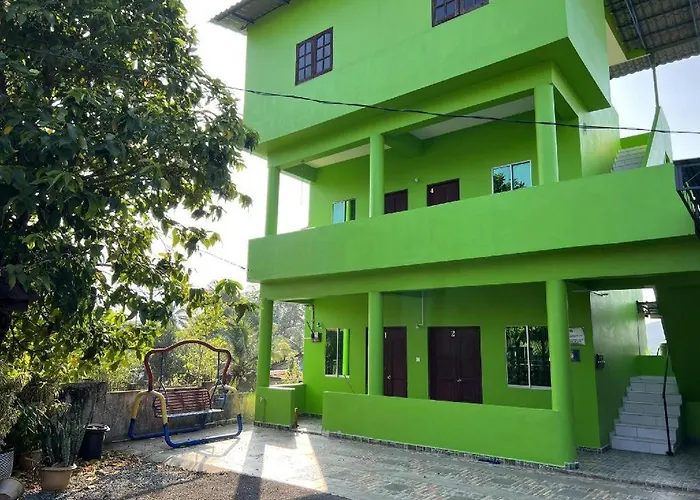 Oyo 90462 Padang Besar Green Inn
