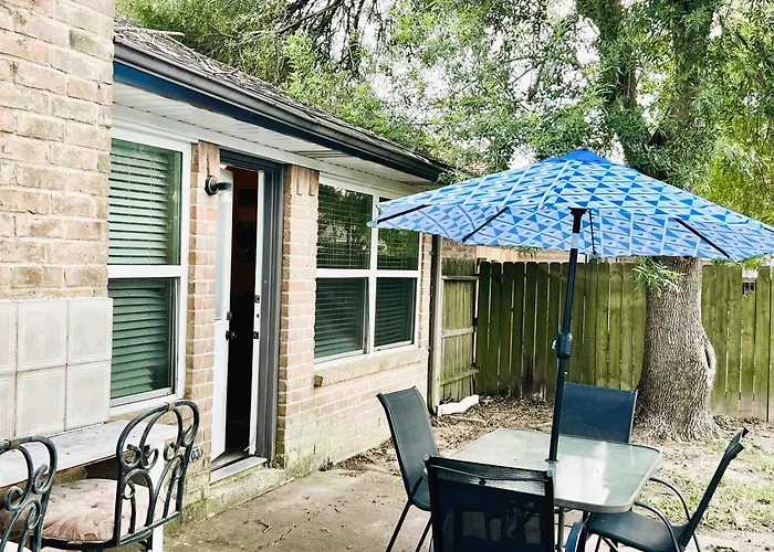 Katy Hideaway