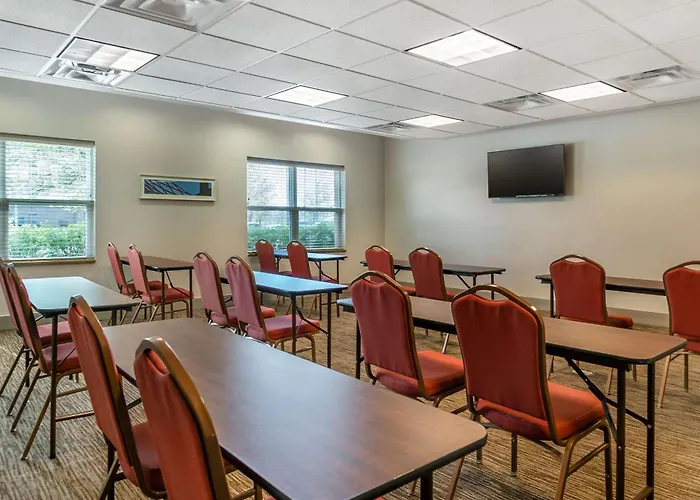 Country Inn & Suites By Radisson, Rossford - Toledo South