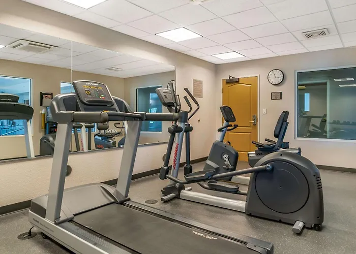 Country Inn & Suites By Radisson, Rossford - Toledo South
