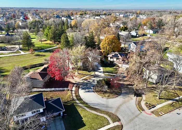 Parkside Getaway- Spacious Six Bedroom Home For Families & Friends
