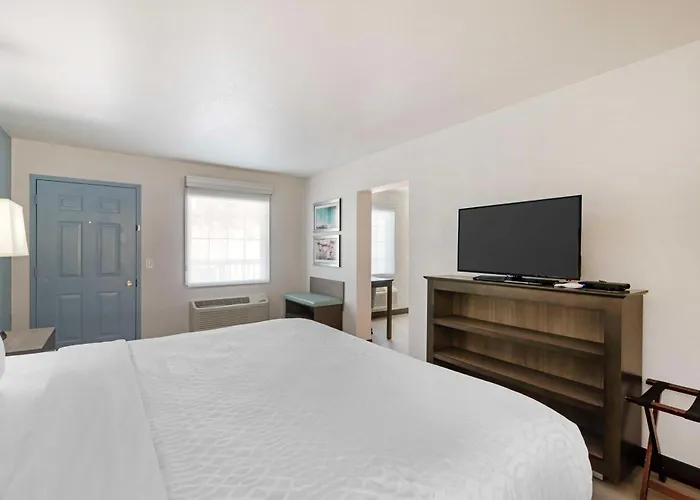 Best Western Plus St. Simons