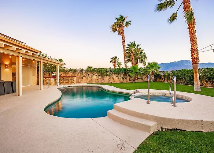 360 Mountain Views, Pool And Spa By Mariamsbnb