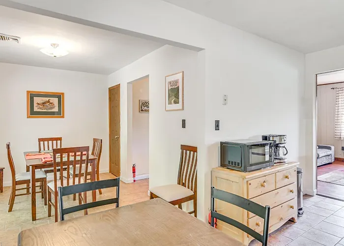 Quiet Catskill Getaway W/ Fire Pit - Near Hiking!