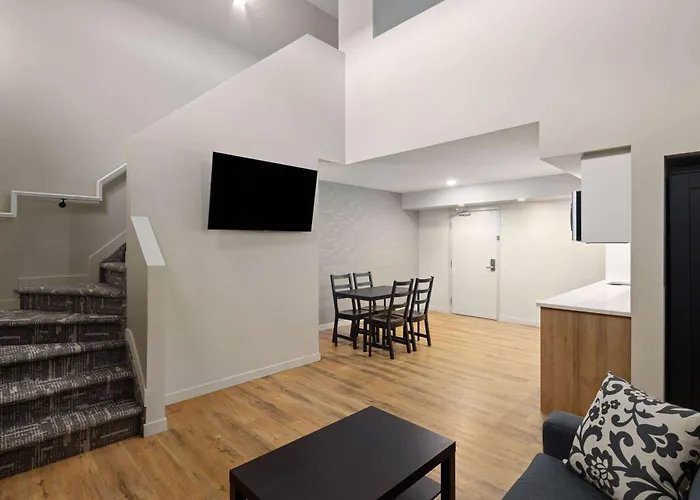 Baymont By Wyndham West Edmonton