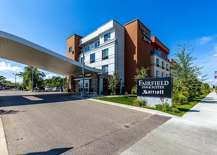 Starboard Point: Stunning Luxury Condo In The Heart Of Dl!