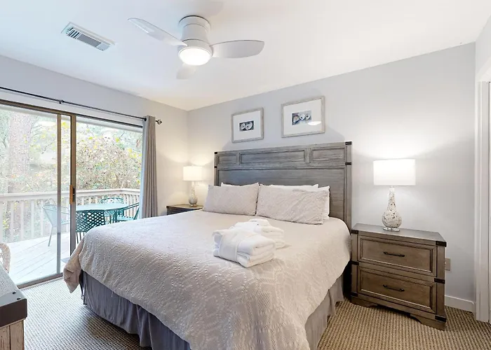 Inlet Cove 11