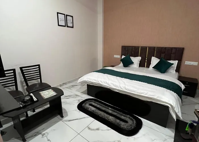The Wellawing - Ferozepur Road - In Budget Smart Hotel For Families, Corporates, Couples, Solo Travelers
