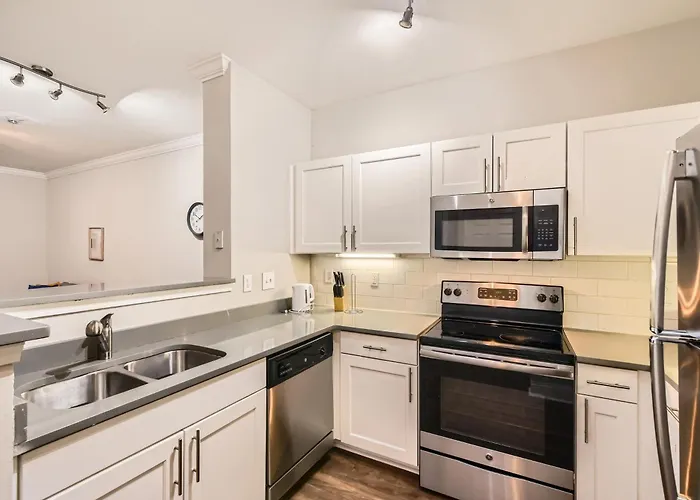 Crest at Midtown 4209 l 1 Bedroom 1 Bathroom