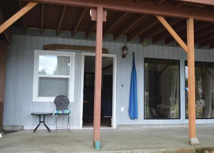 Lake St Claire Waterfront, 1 Beds, 1 Bath