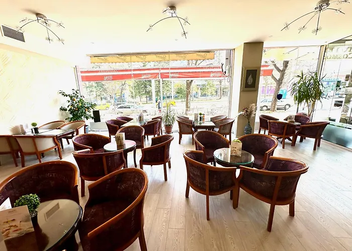 Hotel Cosmos