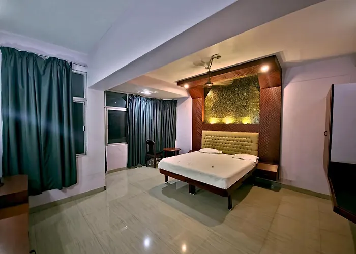 Hotel Blue Residency