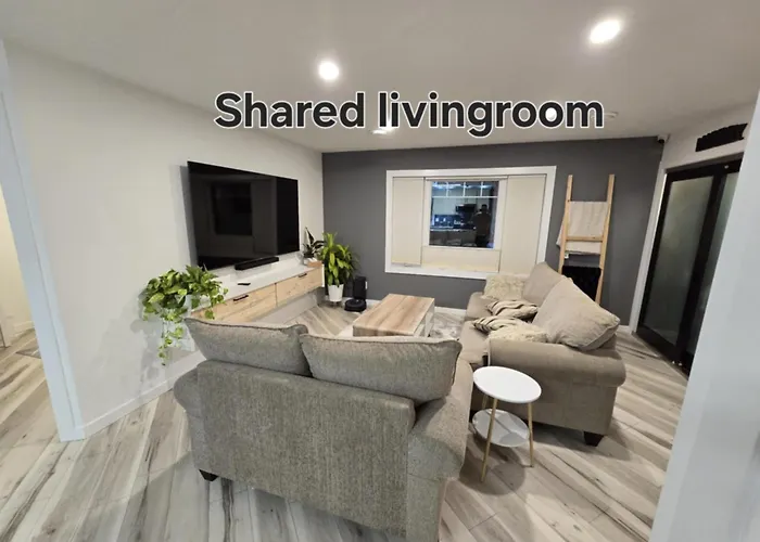 Cozy 2 - Second Floor