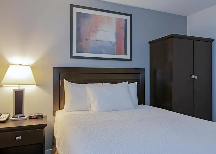 Travelodge By Wyndham Kamloops Mountview