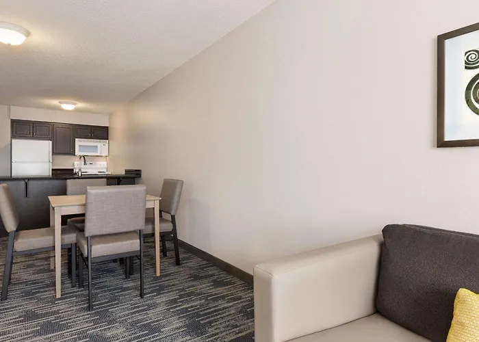 Country Inn & Suites By Radisson, St Cloud East, Mn